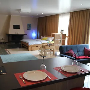 Apartment Haus Alte Kastanie, Kahl am Main